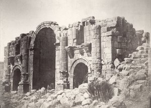 Arco di Trionfo a Jerash, dal sud, 1875 da Tancrede Dumas